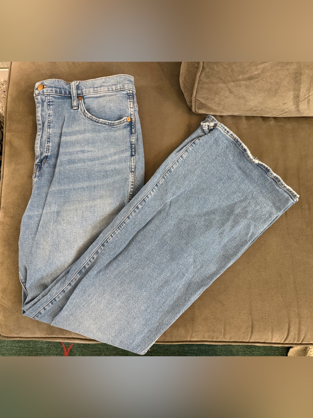 Madewell 11” High-Rise Flare Jeans Light Wash Raw Hem Size 32 Tall